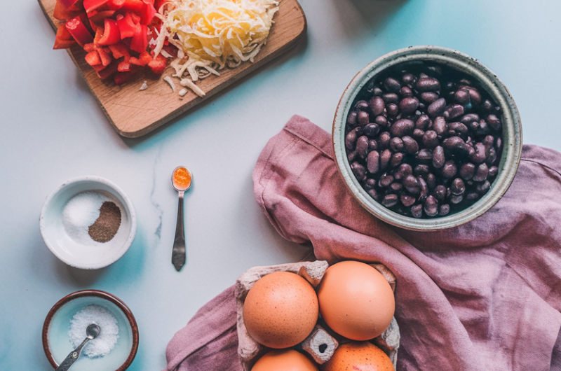 Muffin-Tin Omelets with Bell Pepper