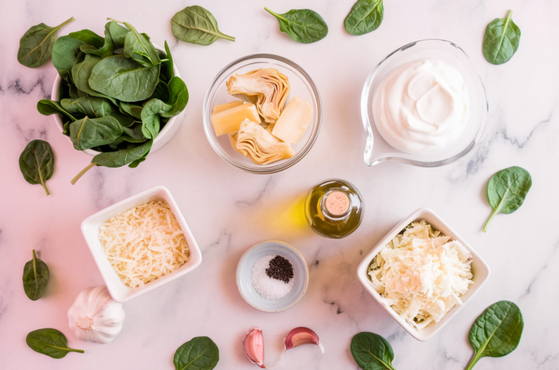 Creamy And Healthy Spinach Artichoke Dip