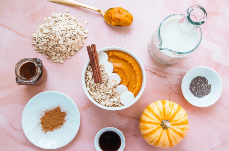 Healthy Pumpkin Pie Overnight Oats with Chia